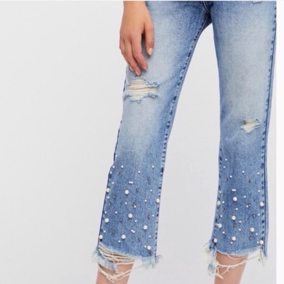 Free People Denim - Free People Pearl Bejeweled Straight leg distressed jeans, 29